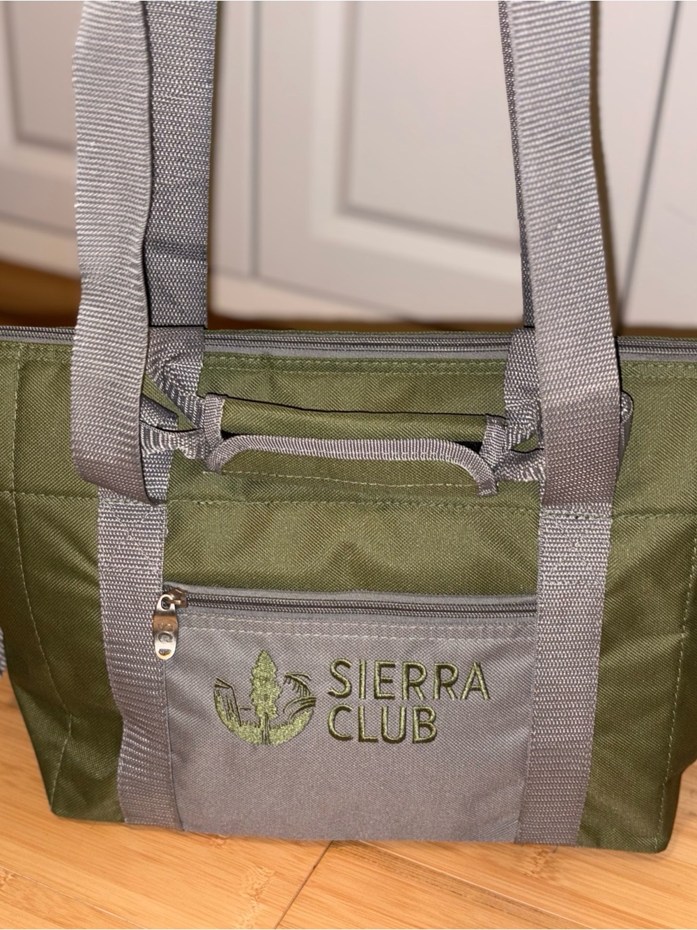 Sierra Club Insulated Cooler Tote Bag Green Gray Zip Lunch Picnic Beach Travel - Picture 5 of 11